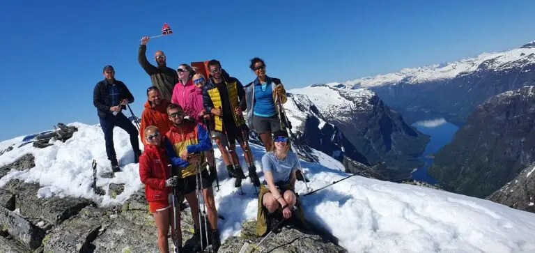 Glacier Guiding | Mountaingoat Guiding